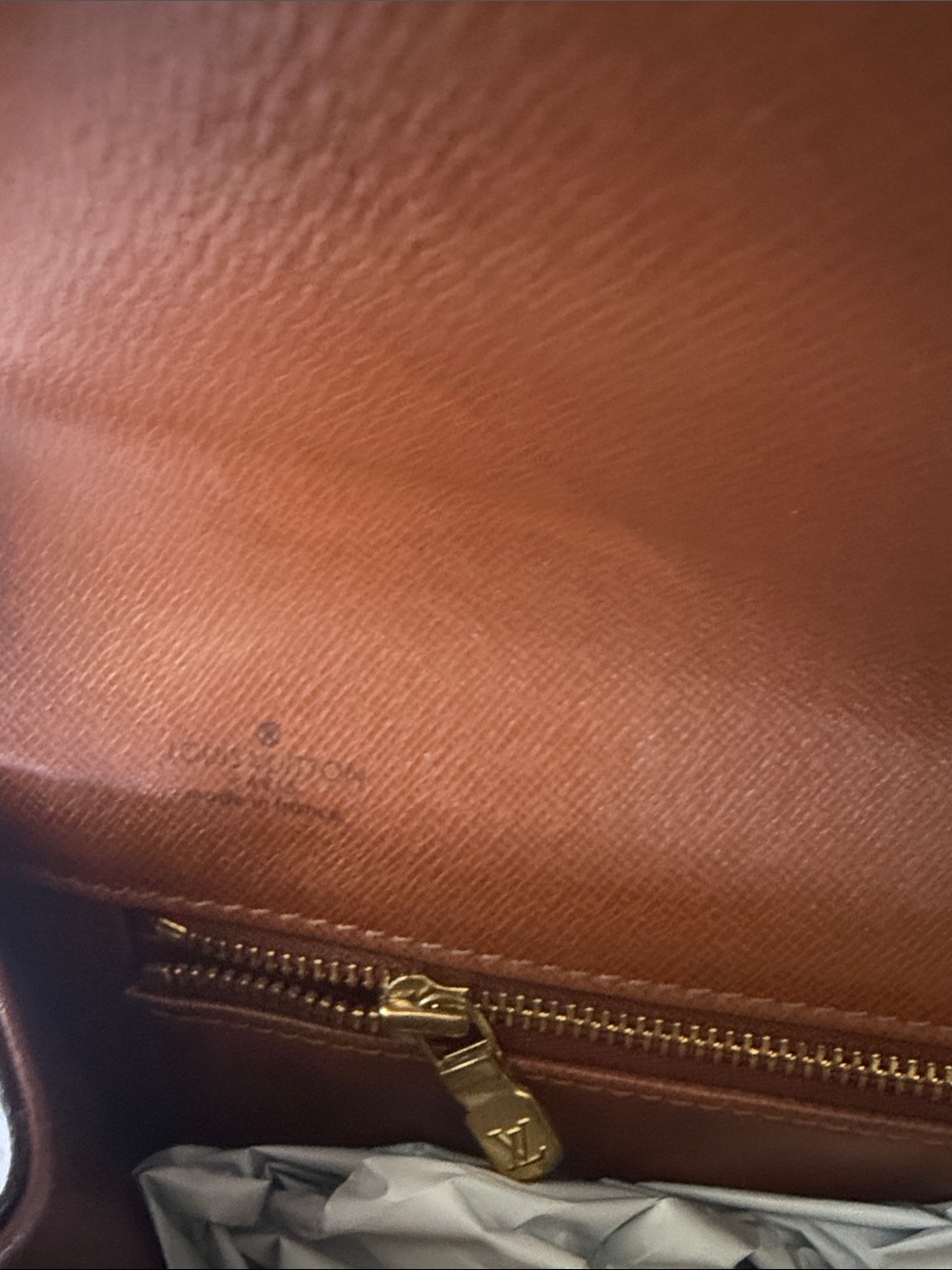 Authentic Louis Vuitton Dame Monogram Clutch - Picture 2 of 7